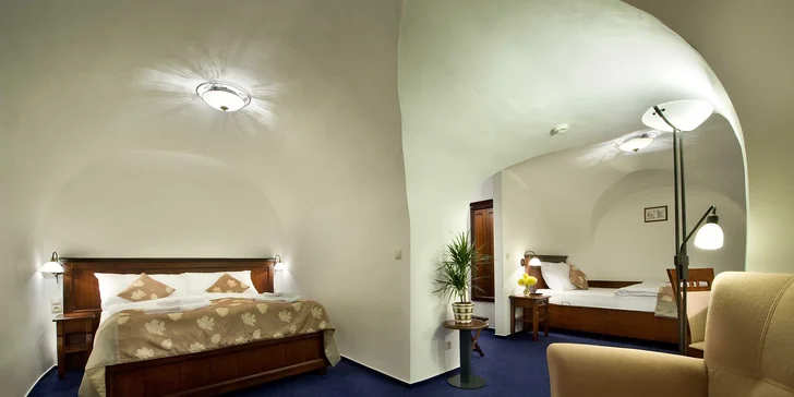 Hotel je certifikován Asociací hotelů a restaurací ČR v kategorii Hotel garni ****.