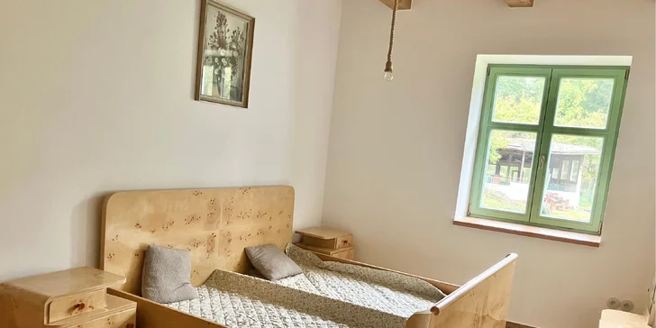 Rychtářka nabízí 1 ložnici s manželskou postelí a 1 ložnici se 2 lůžky a patrovou postelí.
