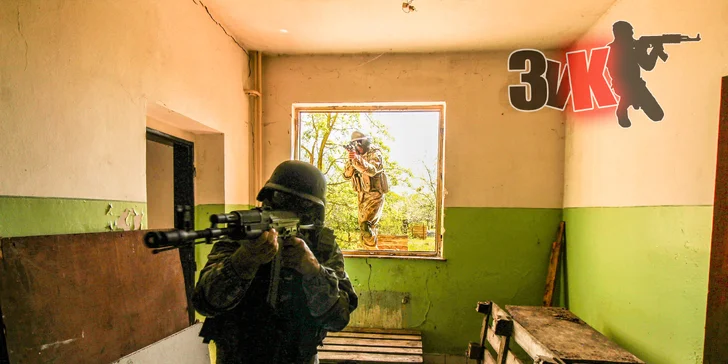 Půjčí vám tu zbraň (AK-47 nebo M4), ochranné brýle, masku a celý zásobník (300 ran) na pořádnou střelbu. 