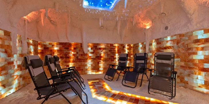 Wellness Deluxe kromě vířivky a finské sauny disponuje i solnou jeskyní, která vás uklidní a pročistí váš dýchací systém.