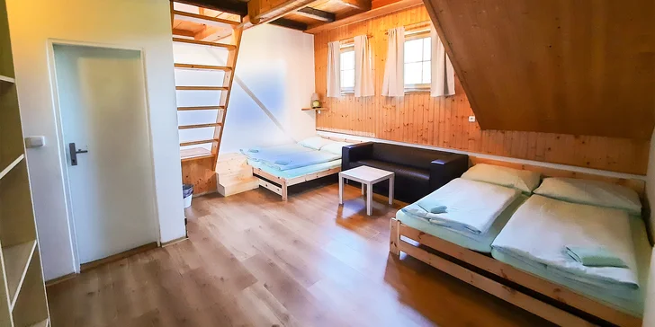 Na výběr máte ubytování ve dvoulůžkových nebo rodinných pokojích.