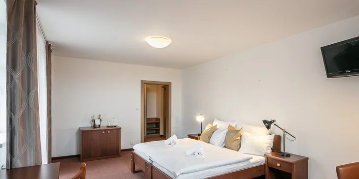 Rezervovat si můžete i pokoj s balkonem nebo rodinný apartmán (za příplatek).
