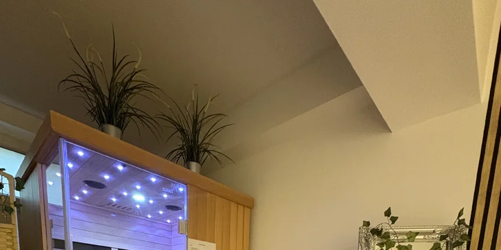 K dispozici vám bude sauna, vířivka, komfortní postel a relaxační křeslo.