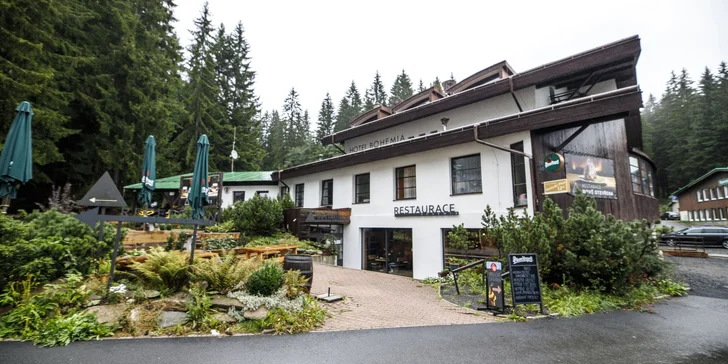 Ubytujete se v útulném hotelu Bohemia.