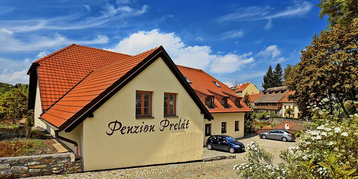 Do centra tohoto krásného města to budete mít z penzionu jen 5 minut.