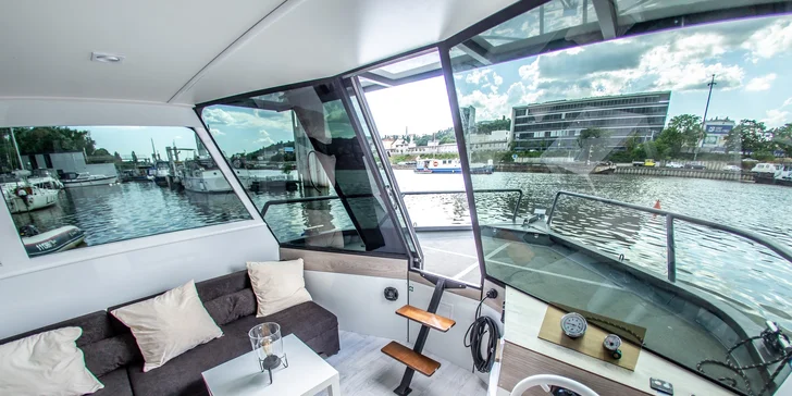YachtBoat ONE