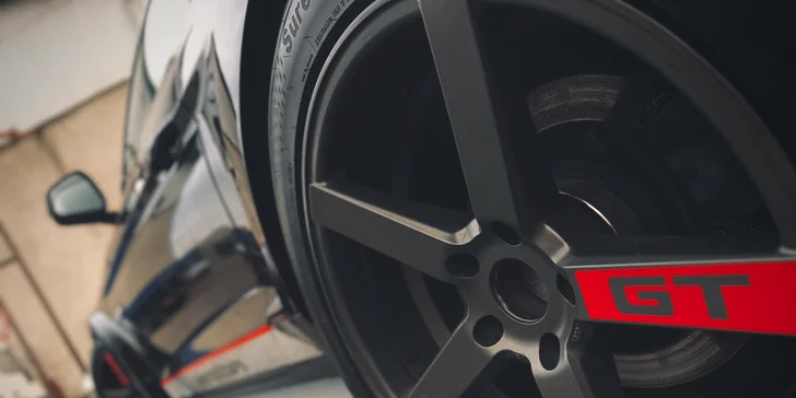 Auto si půjčíte na 45, 90 nebo 120 minut nebo na celých 24 hodin.