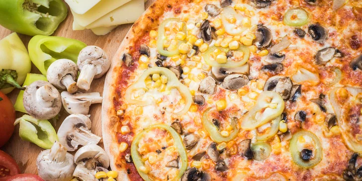 Pizza nebo dvě dle výběru o průměru 33 cm z restaurace Čtyřlístek