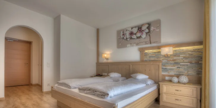 Ubytujete sa v elegantnej izbe Comfort s kapacitou pre 2⁠–⁠3 osoby.