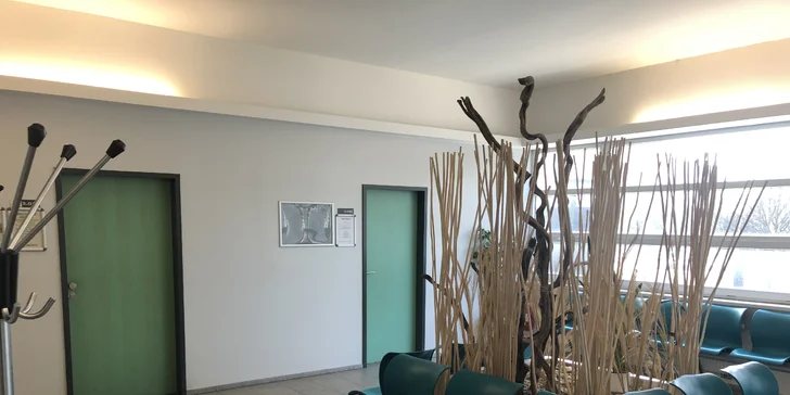 Studio sídlí v budově Delta B na Ruzyni. 