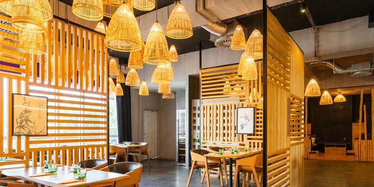 Stylový podnik inspirovaný korejskou kulturou a japonským minimalismem vás okouzlí moderním interiérem.