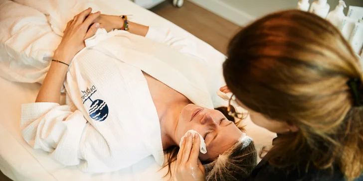  Díky moderním technologiím si zde můžete dopřát i velmi účinnou anti-aging terapii.