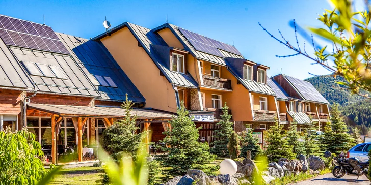 Kompletně zrekonstruovaný Hotel Osrblie představuje ideální oázu klidu a relaxace přímo v srdci Horehroní.