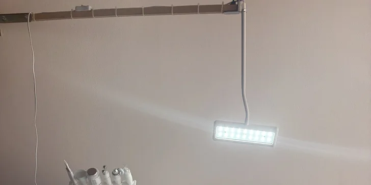 Zvolíte-li Skin reset, čeká vás (nejen) nzymatický peeling Aqua Peel a čištění pleti ultrazvukovou špachtlí.