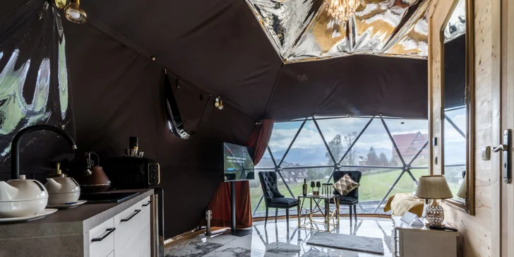 Nechybí ani minibar, který vám v rámci většiny variant jednou během pobytu naplní zdarma. 