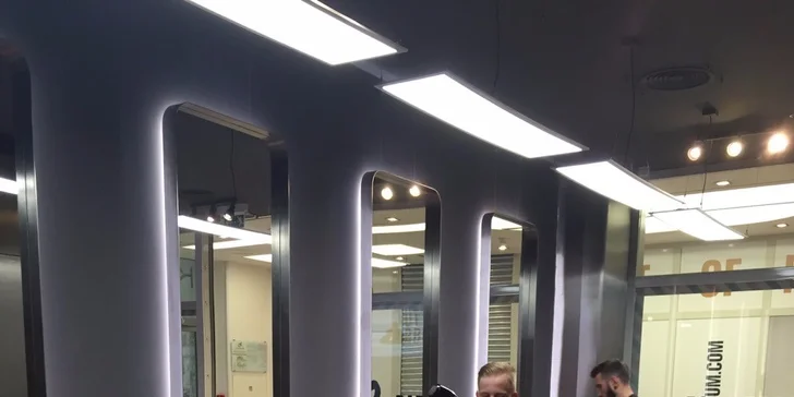 Profi holič si do parády vezme vaše vousy i vlasy.
