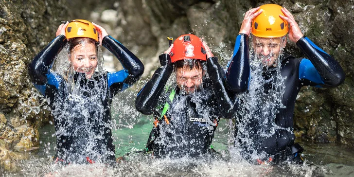 A jak by se vůbec dal canyoning popsat? Jedná se vlastně o takový přírodní aquapark.