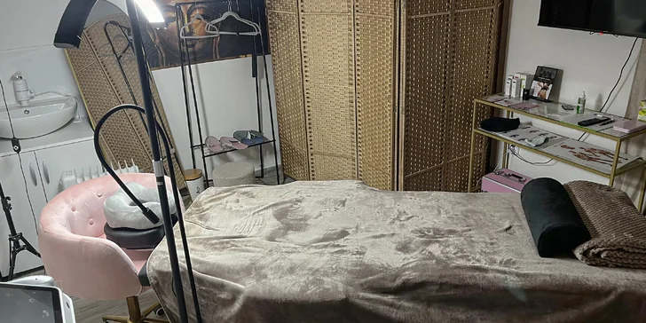 Rezervaci si udělejte online nebo telefonicky předem.