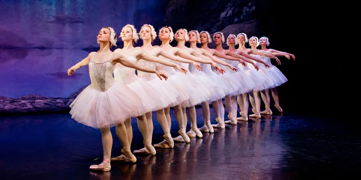 Vstupenky červen až srpen na baletní představení Labutí jezero v divadle Broadway