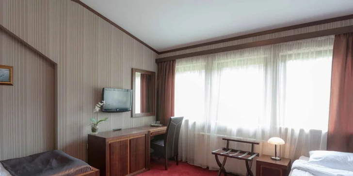 Rodinný pokoj je prostornější a pohodlně se v něm vyspí 4 osoby.