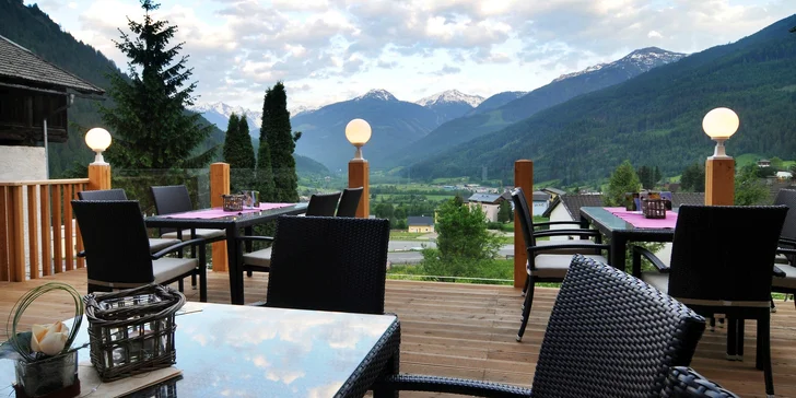 Hotel je obklopen NP Vysoké Taury.