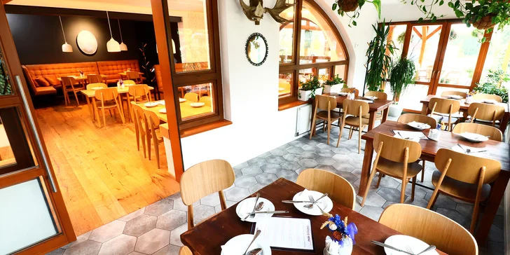 Vezměte někoho blízkého, navštivte restauraci U Jarošů a těšte se na ohňovou show, která proběhne přímo u vašeho stolu.