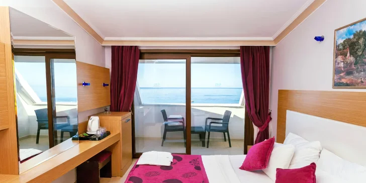 Transfer vás z letiště zaveze do 5* hotelu Drita Resort & Spa.