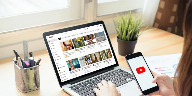 Videá si môžete aj stiahnuť a sledovať ich online