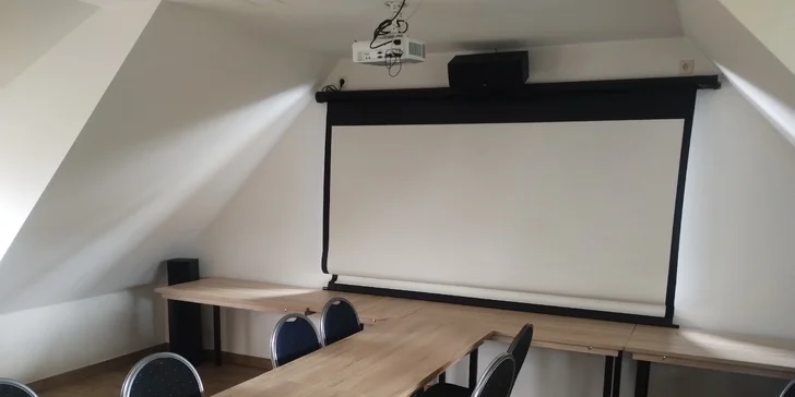 A protože mluvení o jídle vyvolává chuť, přejdete k ochutnávce teplých specialit.
