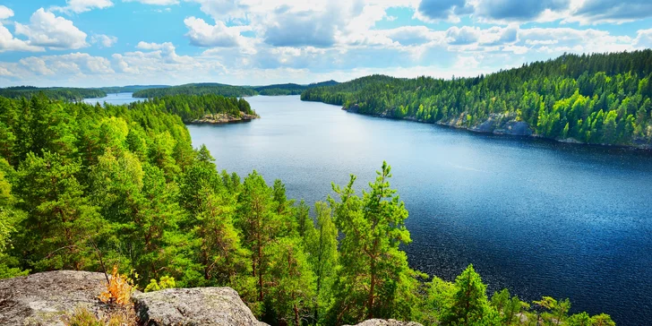 Uvidíte malebná jezera, památky i přírodní skvosty.
