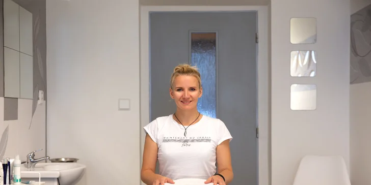 Pomocí galvanické žehličky dojde k zažehlení kyseliny hyaluronové pro omlazení pokožky a díky tonizaci kyslíkovým sprejem zase k regeneraci pleti.
