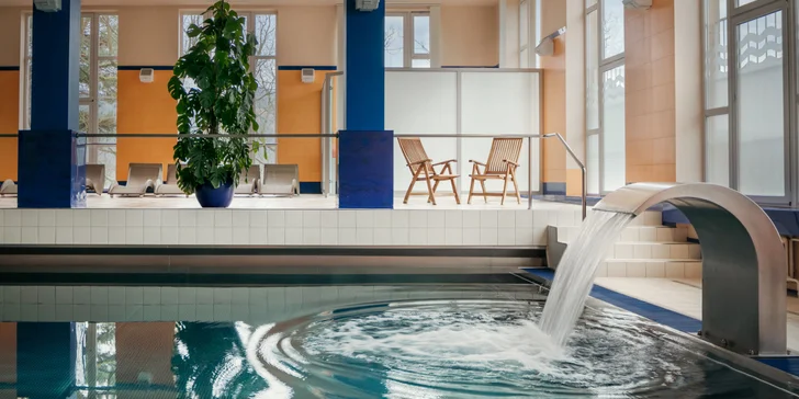 V hotelovom wellness budete relaxovať v bazéne, saune a vírivke.