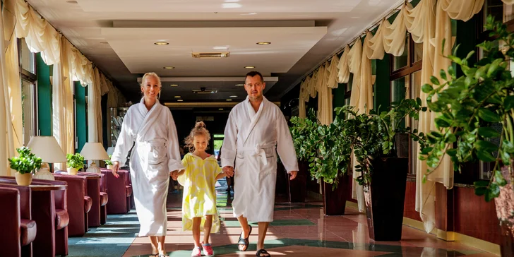 Do wellness můžete rovnou v županu. 