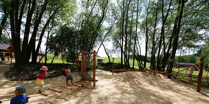 Děti mají pro strach uděláno, opičí dráhu zdolají jako nic.