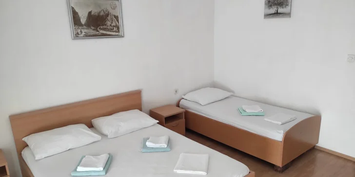 Deti do 2,9 rokov, ktoré spia s rodičmi na lôžku, majú pobyt zdarma.
