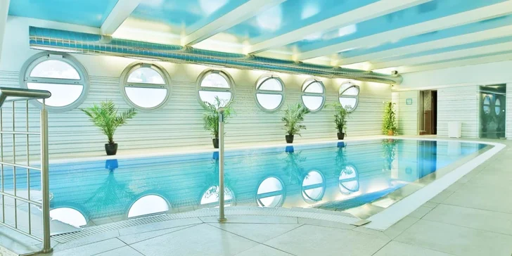 Do bazénu můžete chodit podle libosti.