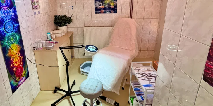 Služba probíhá v salonu ve Strakonicích nebo mobilně v celých jižních Čechách přímo u vás doma.
