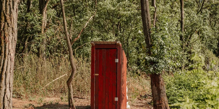 K dispozícii vám bude aj vonkajšie suché WC.