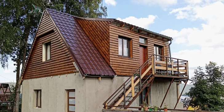  Připravený tu pro vás bude moderní apartmán až pro 5 osob – přímo z apartmánu uvidíte Lipno.