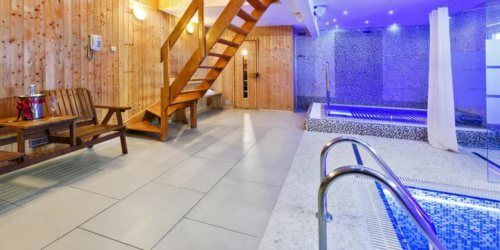 Ve dvou patrech vás čeká vířivka, sauna, ochlazovací bazének i odpočinková zóna.