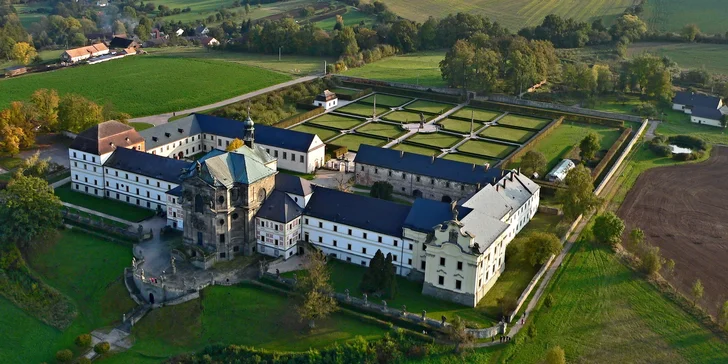 Hospital Kuks je vzdialený len 14 km.