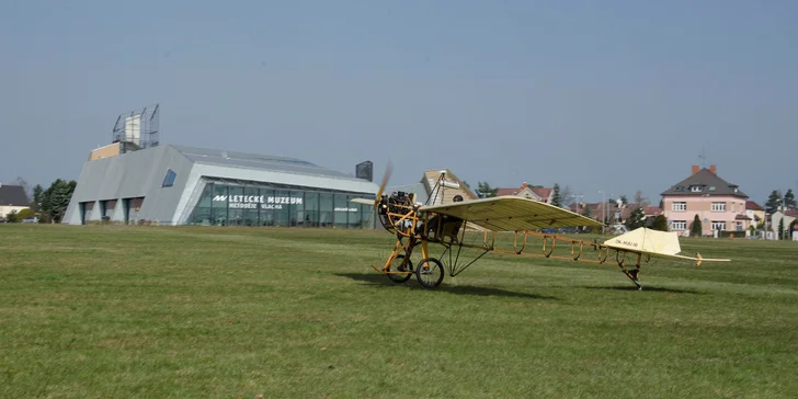 Expozice se věnuje počátkům letectví. Uvidíte model prvního sestaveného českého letadla...