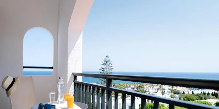 Pokoje mají vždy balkon či terasu.