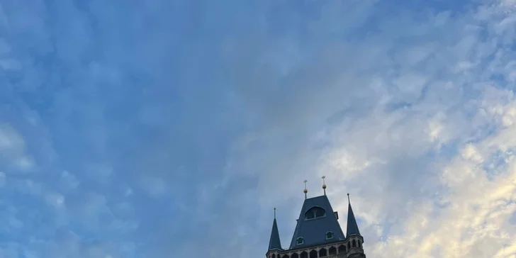 Termín prohlídky si zarezervujte prostřednictvím webových stránek VR Guide Me. 