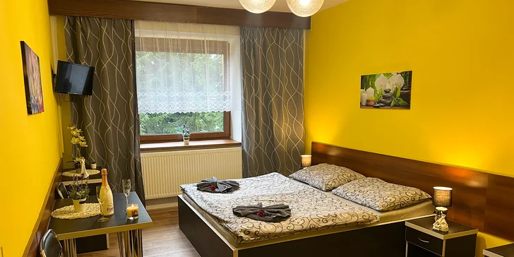 Připraven pro vás bude komfortní pokoj či apartmán.