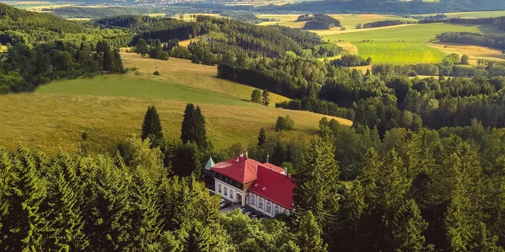 Pobyt se snídaněmi na romantickém zámečku na Broumovsku