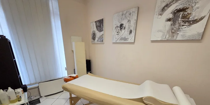 Při péči o pleť vsaďte na technologicky nabitou přístrojovou kosmetiku, která kombinuje diamantovou mikrodermabrazi, ultrazvukové dočištění a ozonizér. 