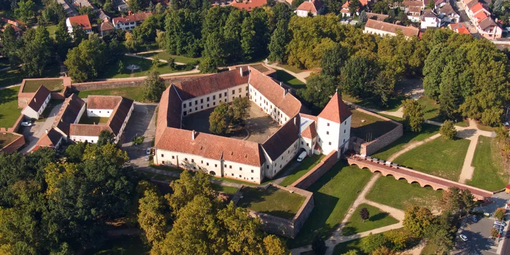 Hrad Nádasdyovcov (cca 500m)