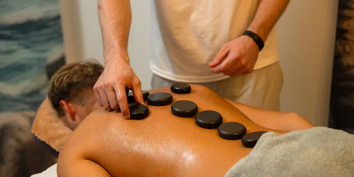 Vybrať si môžete z klasickej, športovej, aroma relax masáže alebo masáže horúcimi kameňmi.