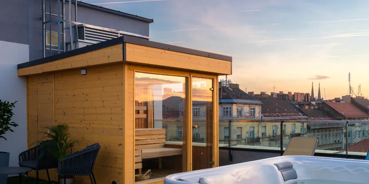 Relax vám prinesie fínska sauna a jacuzzi s panoramatickým výhľadom na Budapešť.